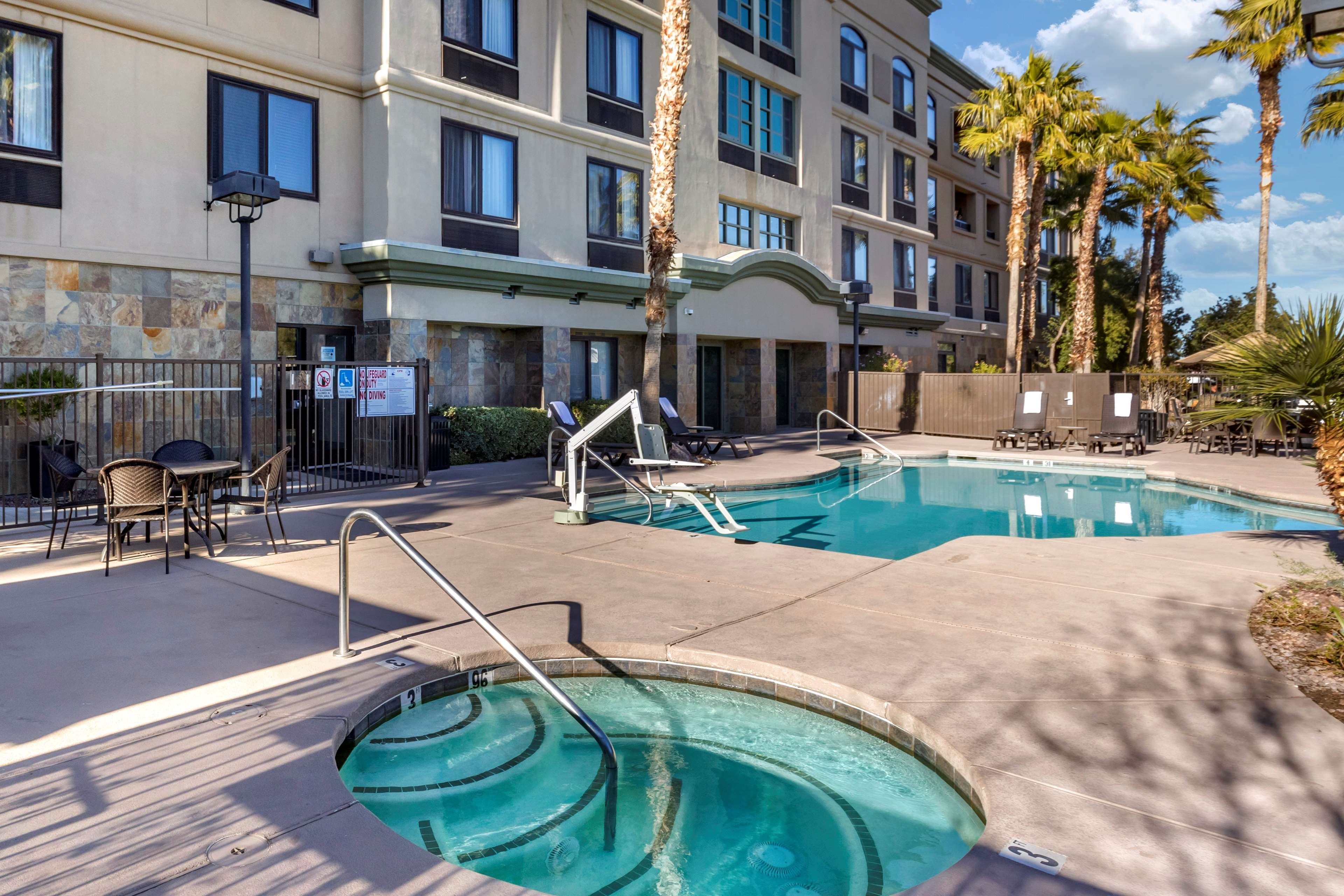 Фото Best Western Plus Las Vegas South Henderson