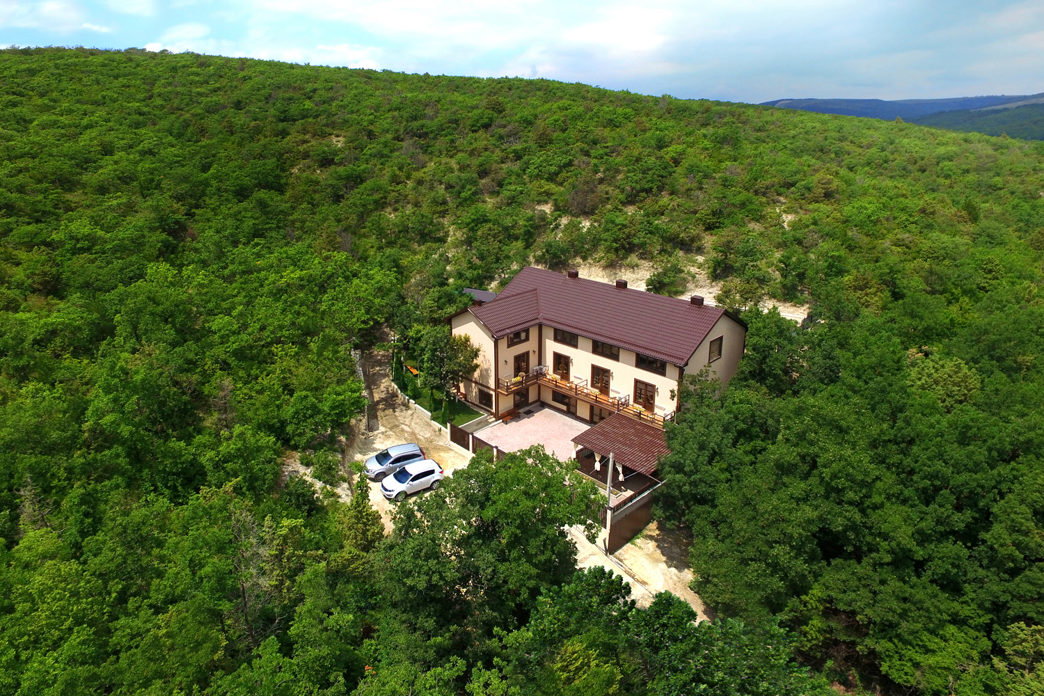 Фото отеля 1