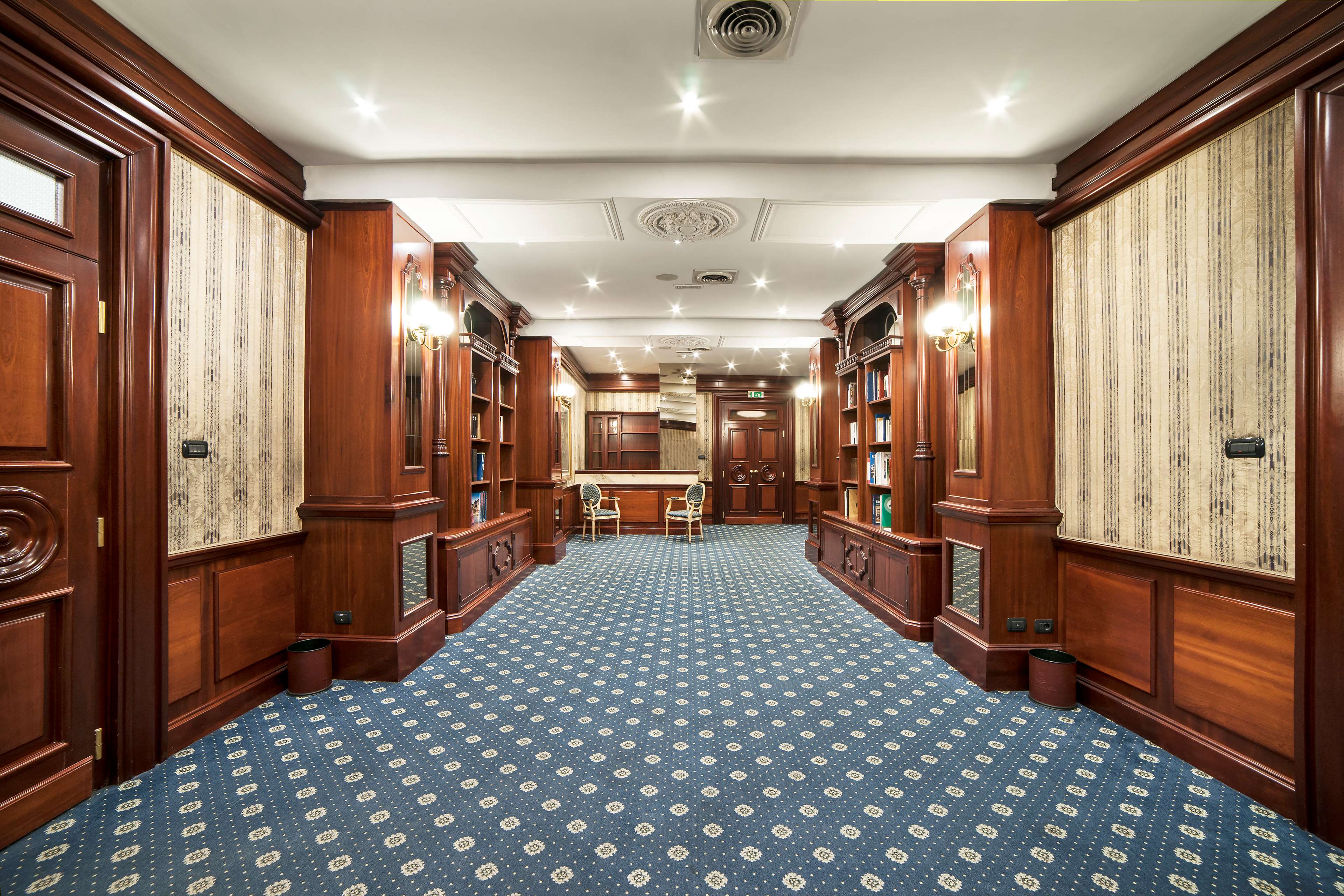 Фото Radisson Blu Ghr Hotel, Rome