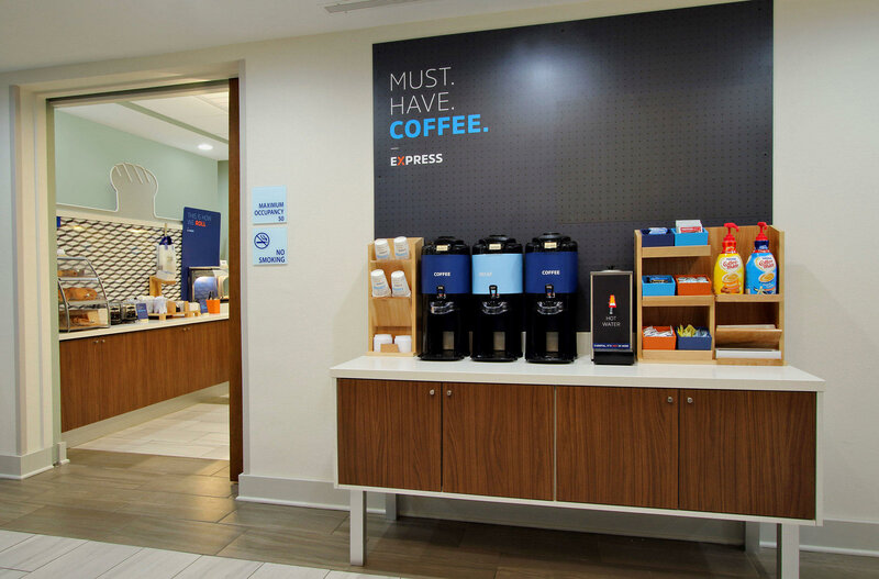 Гостиница Holiday Inn Express Pembroke