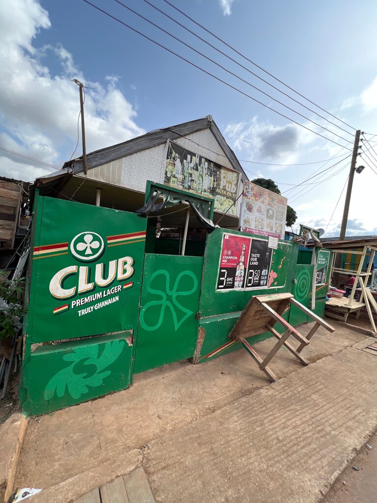 Bar, pub Fire Pub, Kumasi, photo