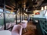 Hide in La5 (Tsentralnaya Street, 8Б) ، مطعم يقدم الشيشة