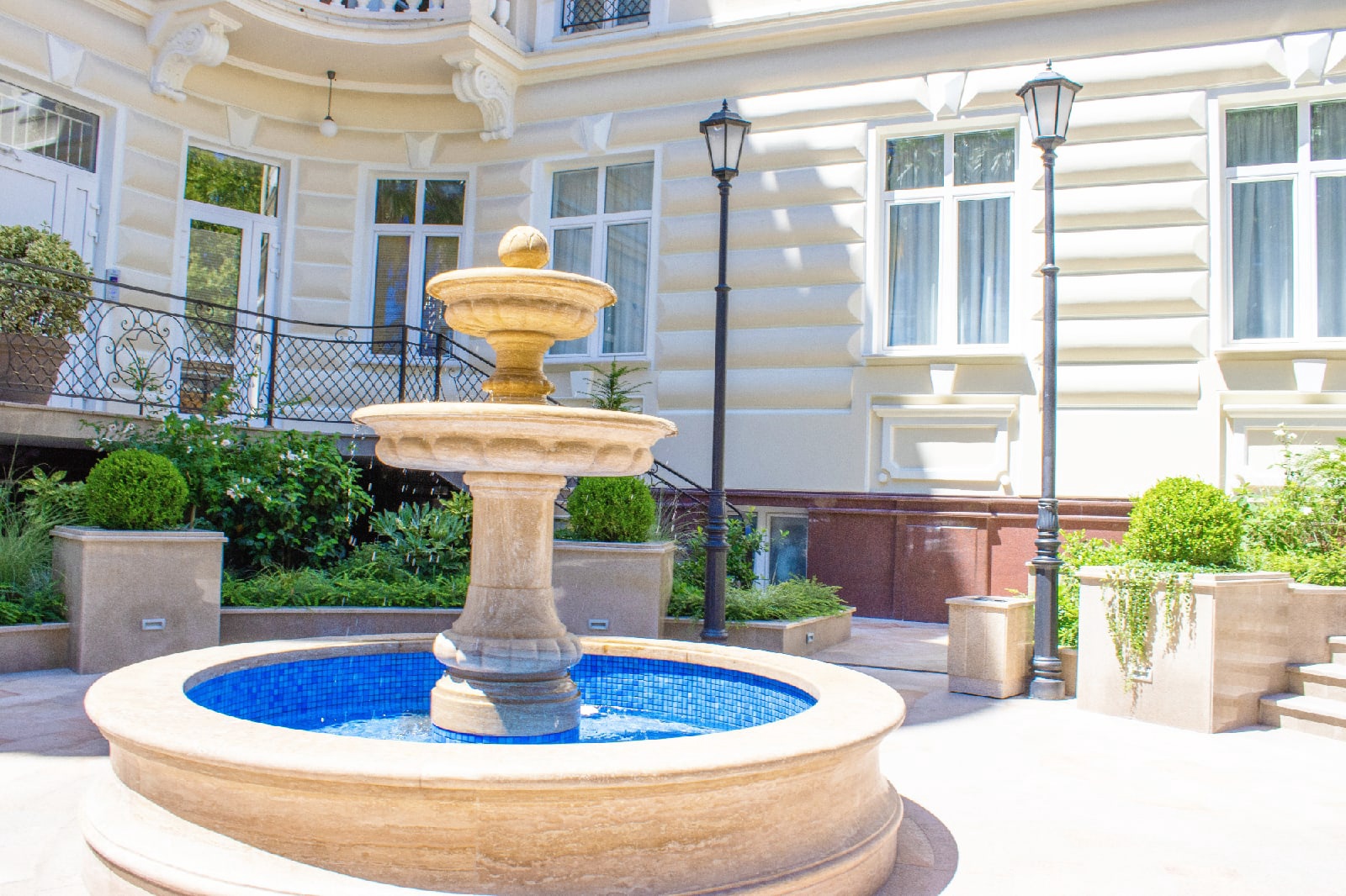 Фото отеля 2