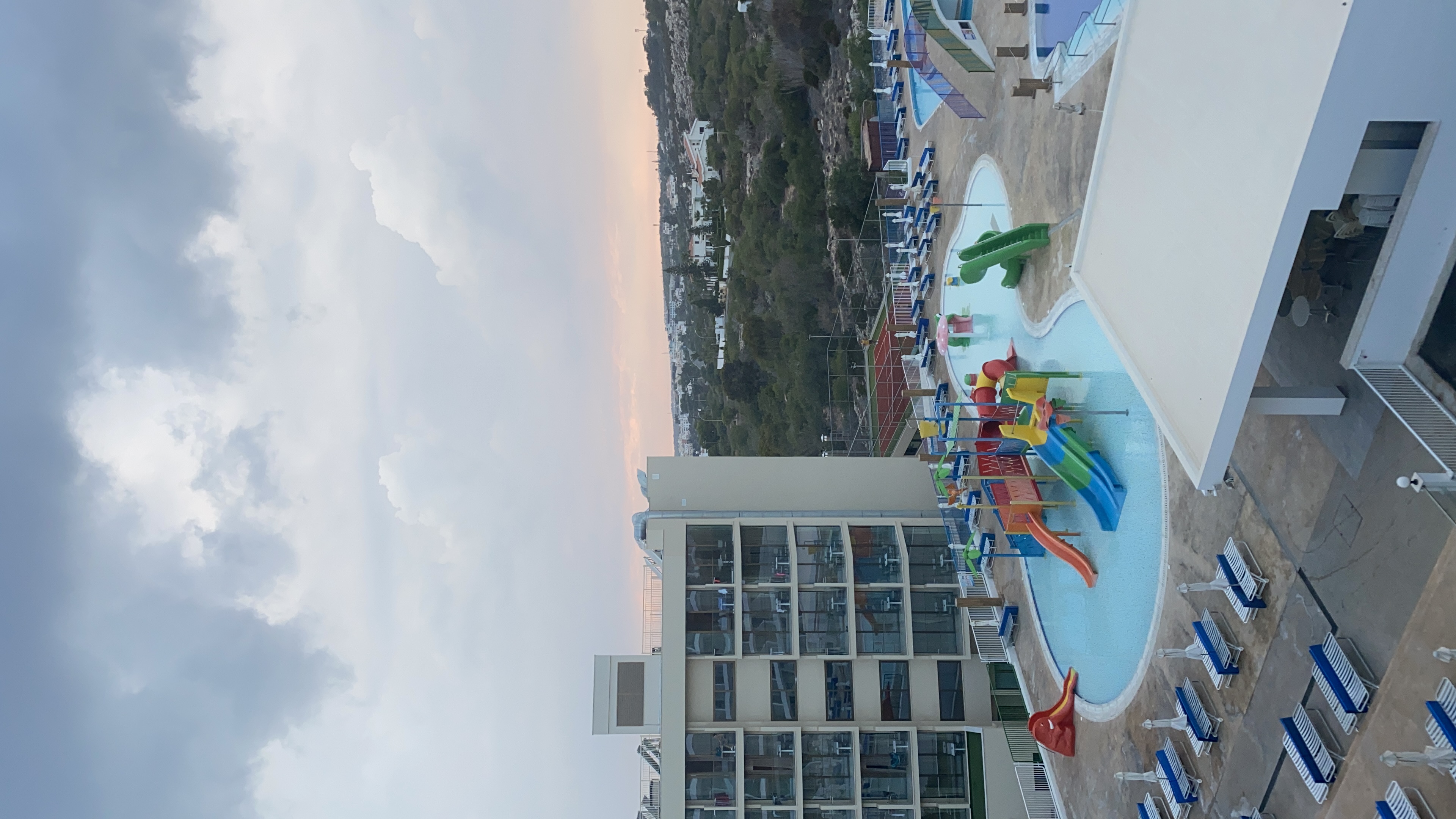 Фото Tofinis Hotel