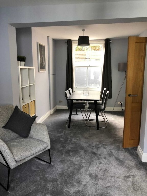 Фото Modern and Stylish 2 Bedroom House in Brighton