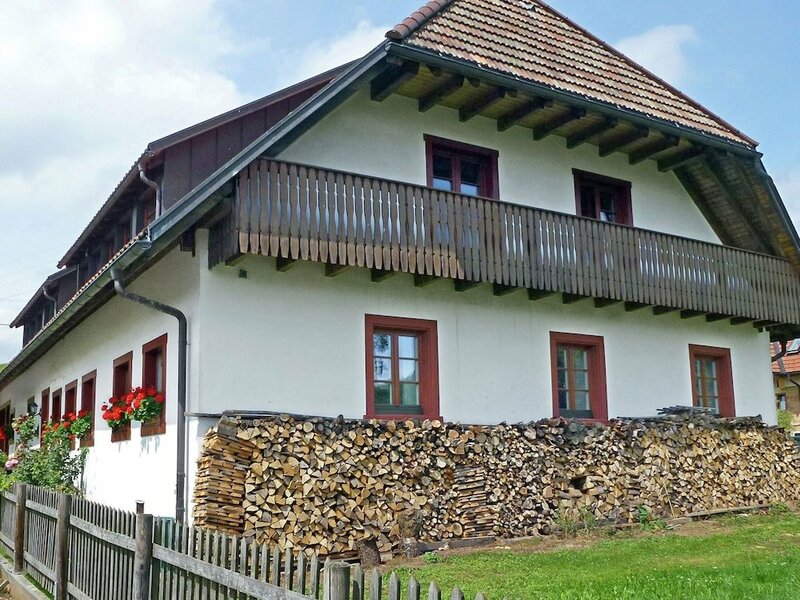 Жильё посуточно Serene Apartment in Rickenbach near Ski Lift