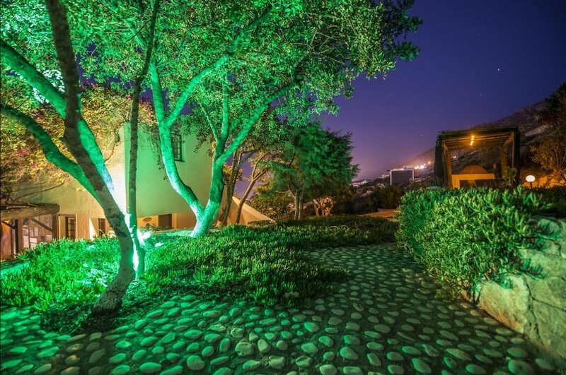 Гостиница Quiet And Peaceful And Very Relaxing Suite in Complex With Pool and Ac