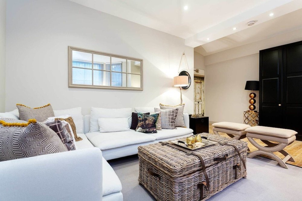 Фото Sloane Gardens Studio