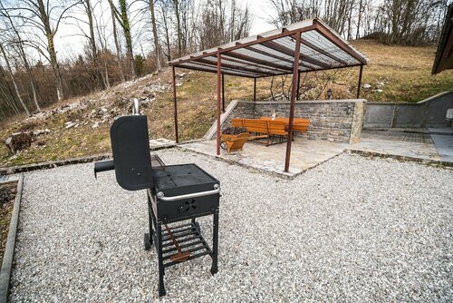 Гостиница Valley View Holiday Home Mrak With Sauna