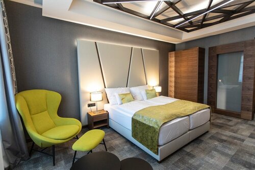 Гостиница Artis Boutique Hotel в Сомбатхее