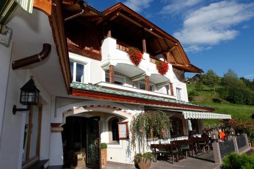 Фото Hotel Hubertusstube