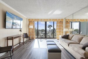 Гостиница 2br Ocean View Condo w Private Balcony