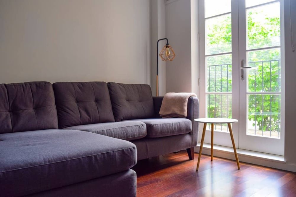 Фото Immaculate 2 Bedroom Apartment near Camden