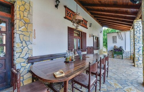 Жильё посуточно Awesome Home in Murvica With 4 Bedrooms, Wifi and Outdoor Swimming Pool