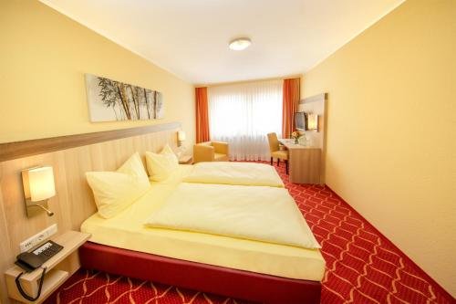 Фото Montana Hotel Köln-Bonn Airport