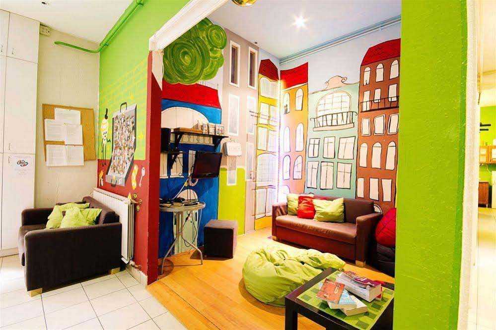 Фото Friends Hostel and Apartments Budapest