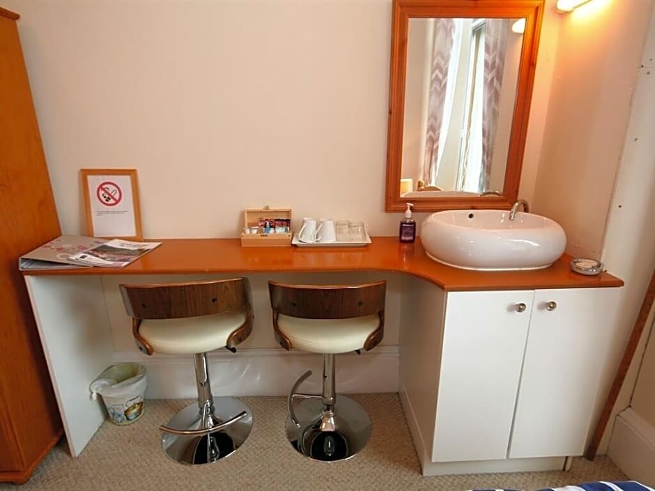 Фото Halcyon Hotel