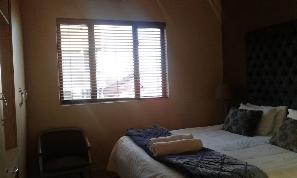 Фото Leeuwenzee Guest House