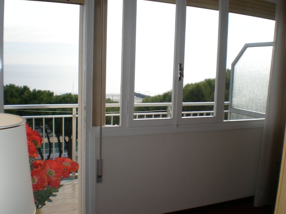 Фото Hotel Majestic