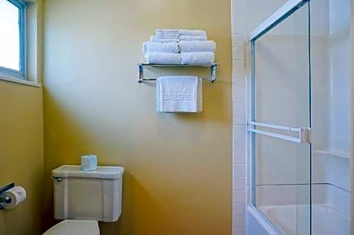 Фото Inn at East Beach