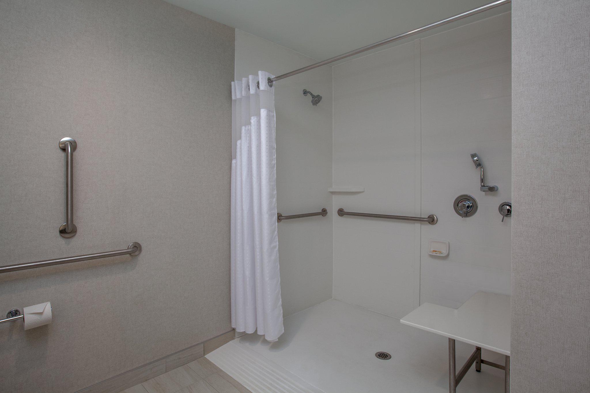 Фото Holiday Inn Cleveland Clinic an IHG Hotel