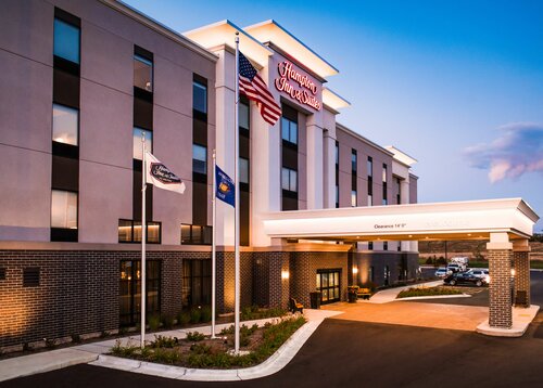 Гостиница Hampton Inn & Suites at Wisconsin Dells Lake Delton