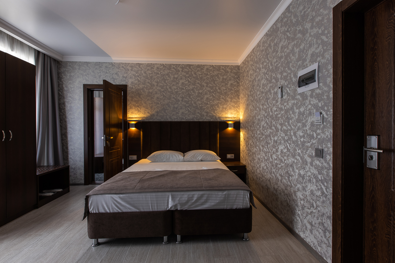 Фото Фемили отель