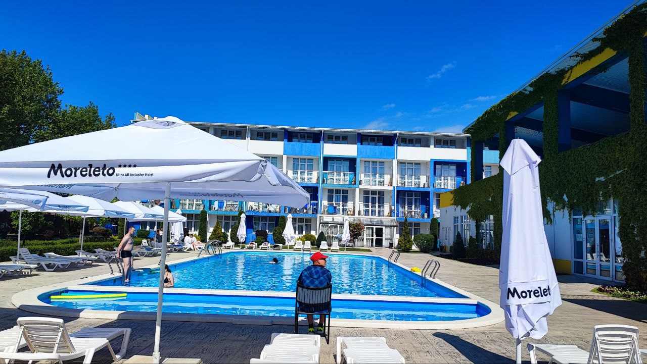 Фото отеля 3