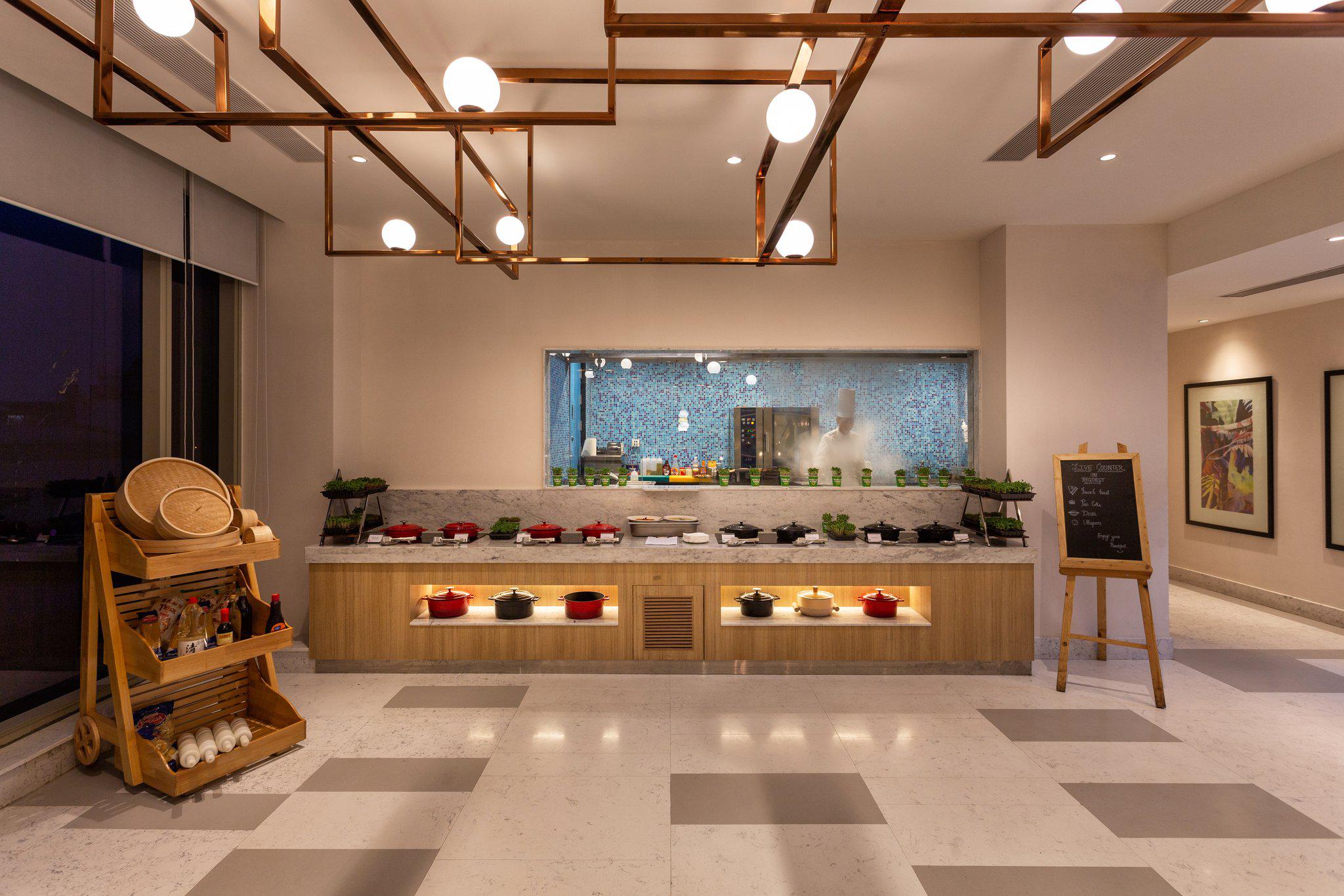 Фото Holiday Inn Bengaluru Racecourse, an Ihg Hotel