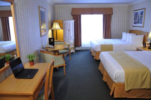 Фото Quality Inn Downtown Inner Harbour