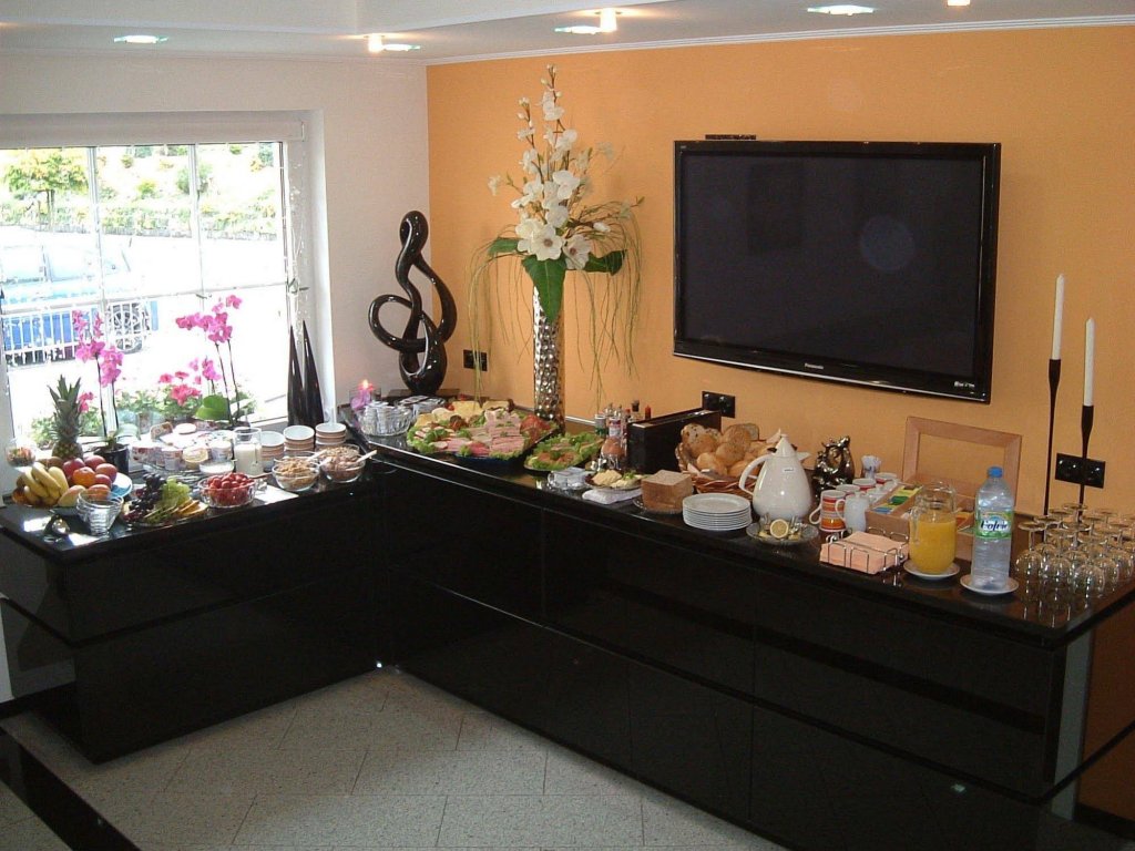 Фото Hotel Garni Retterath - Nürburgring