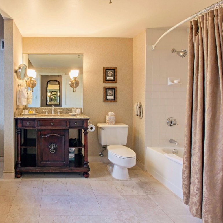 Фото The Brown Hotel