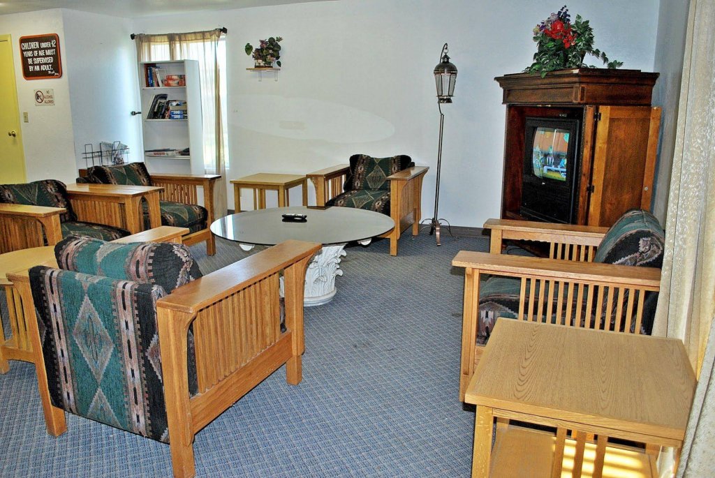 Фото Oregon Motel 8 and Rv Park