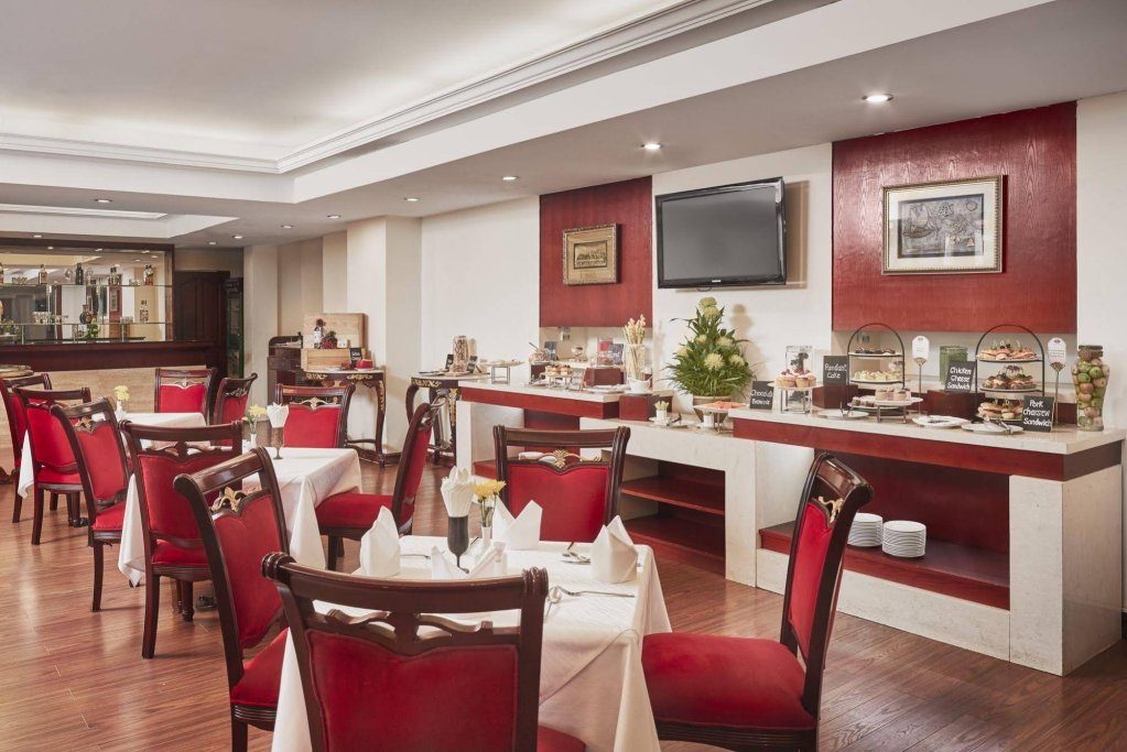 Фото Phnom Penh Hotel