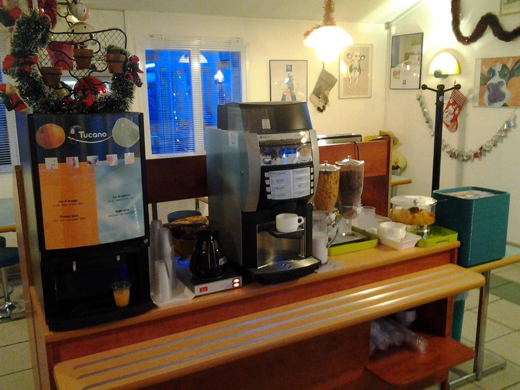 Фото Ibis Budget Rouen Centre Rive Gauche