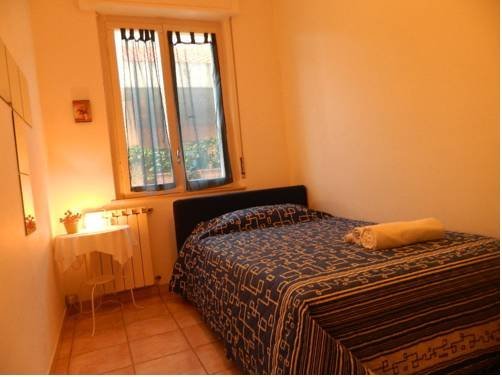 Фото Bed And Roses