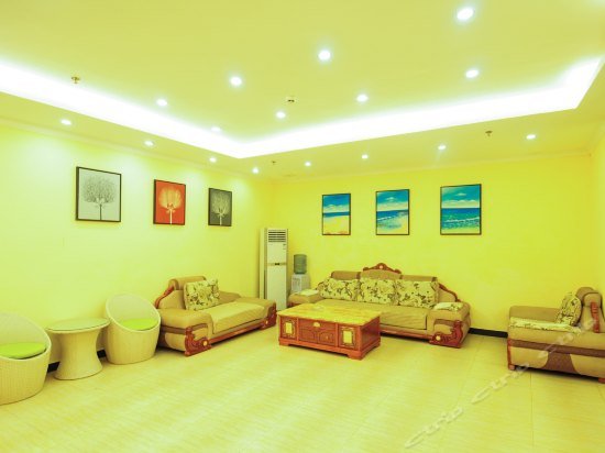 Фото 7Days Inn Sanya Jixiang Street Sea View