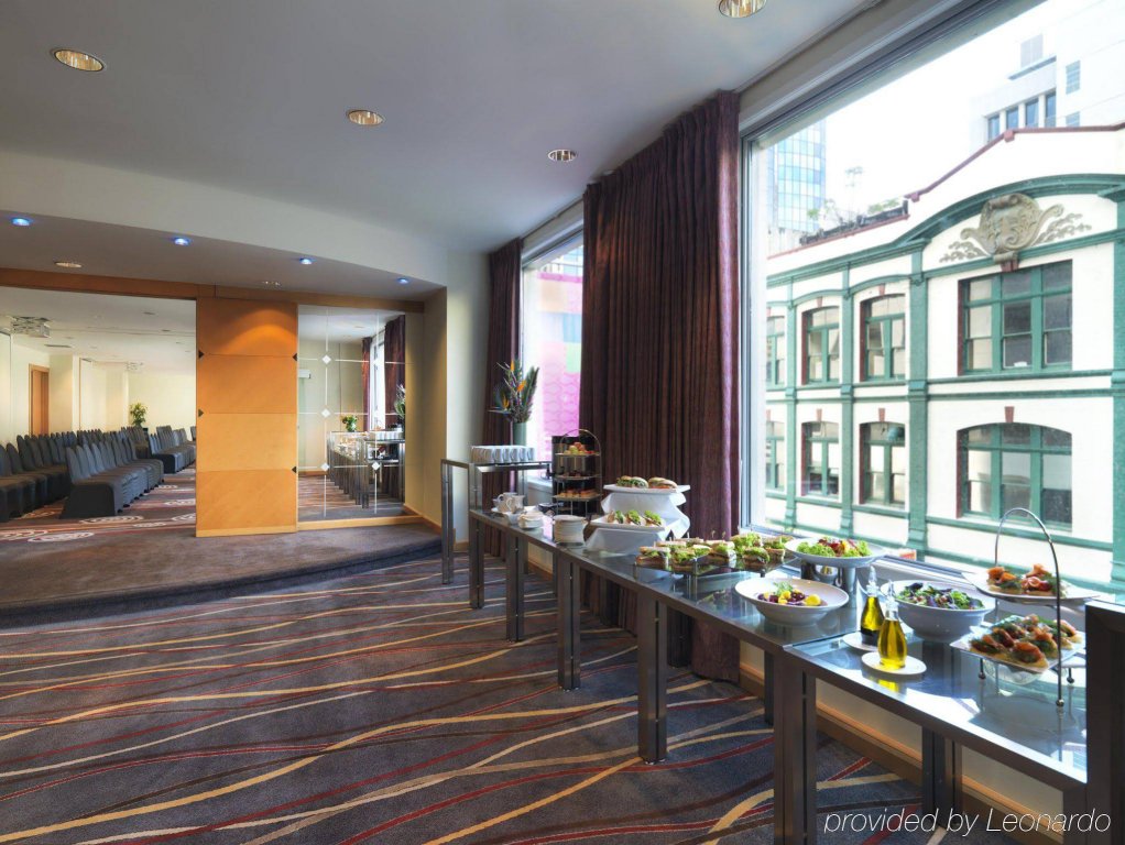 Фото Crowne Plaza Auckland