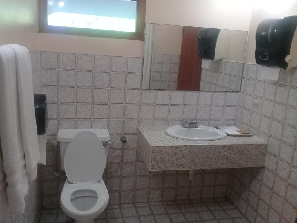 Фото Monique's Guesthouse