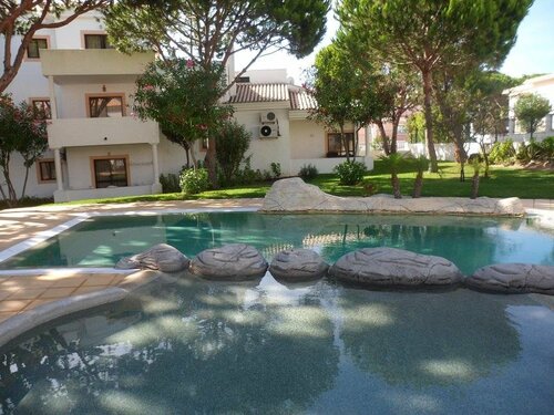 Гостиница Jardins da Falesia в Округе Фару