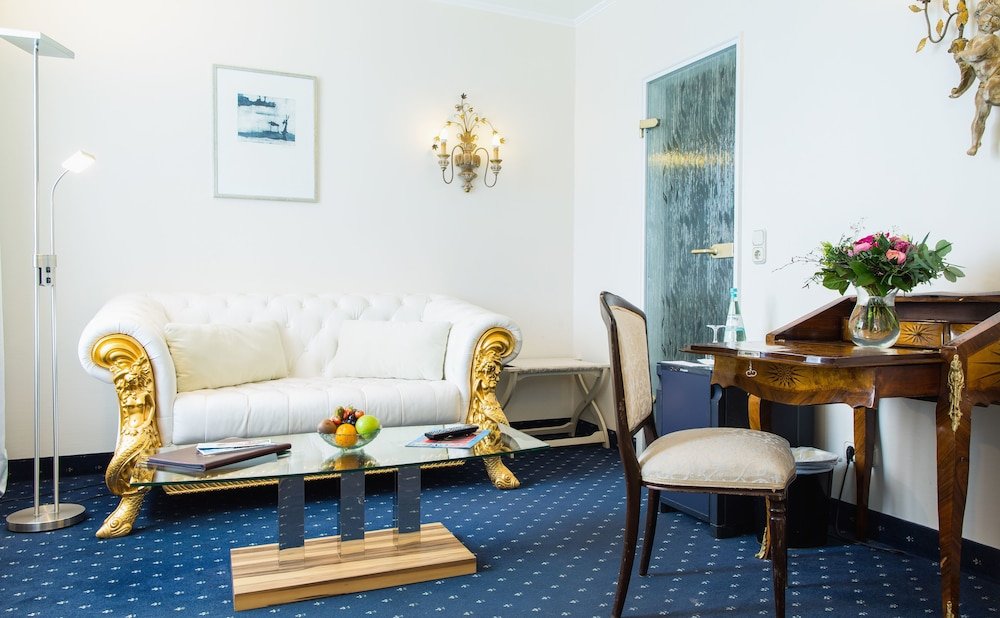 Фото Hotel Holsteiner Hof