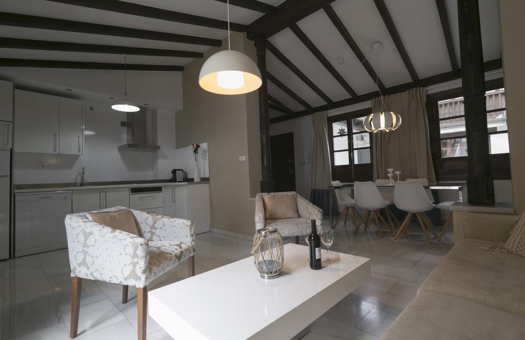 Фото Granada Suites