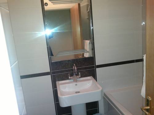 Фото Ashford Manor Guesthouse