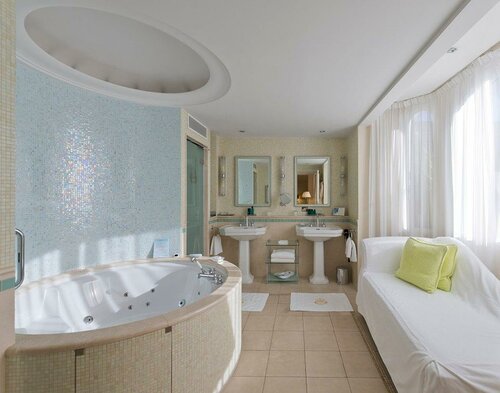 Гостиница Carlton Cannes в Каннах