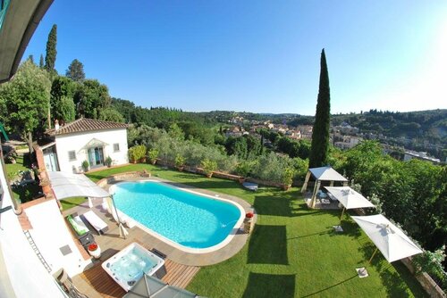 Гостиница Relais Villa il Sasso - Bed & x26; Breakfast в Баньо-а-Риполи