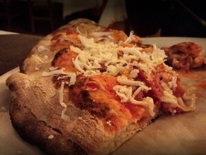 Tratto Pizza da Luigi (Кампания, Салерно, Lungomare Colombo, 92), пиццерия в Салерно