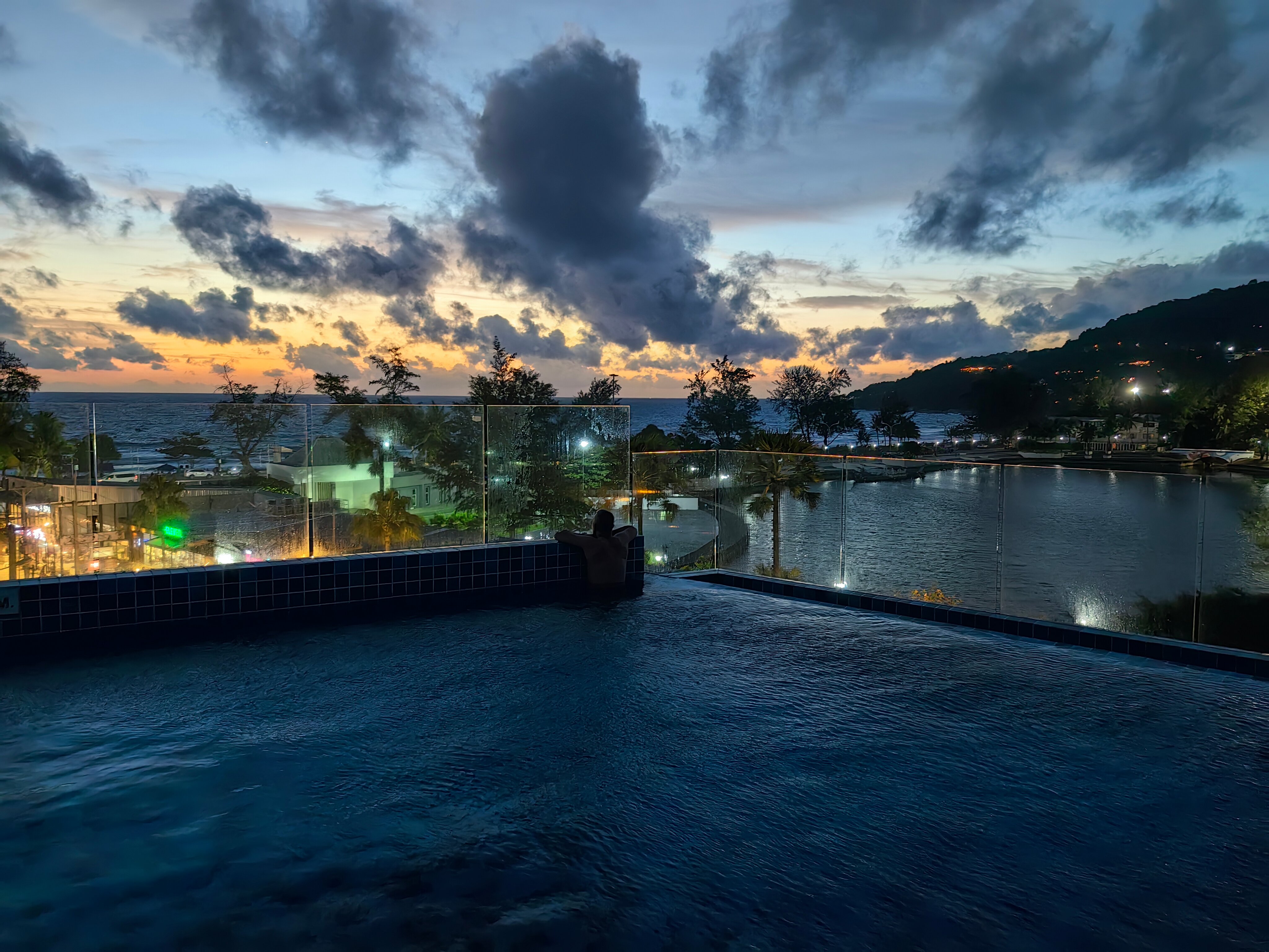 Фото Phoenix Hotel Karon Beach