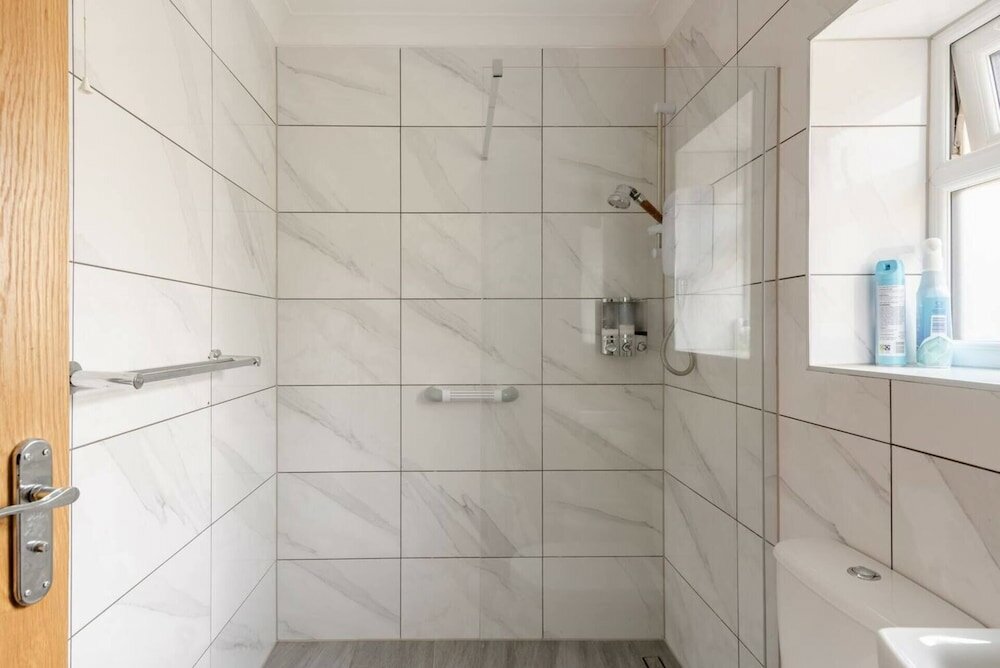 Фото Private Self-contained Annex With Wifi & Parking