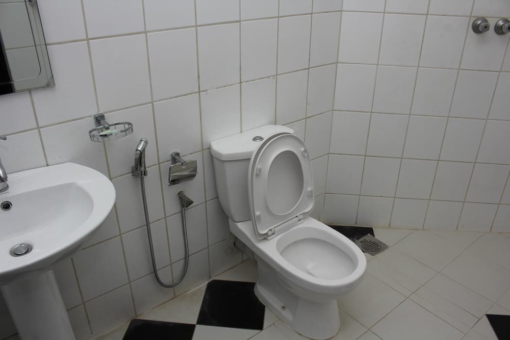 Фото Sana's Beach Guesthouse and Restaurant