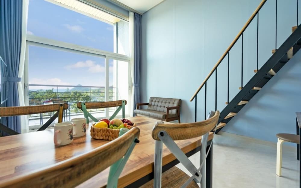 Фото Yeosu Beach Castle Pension